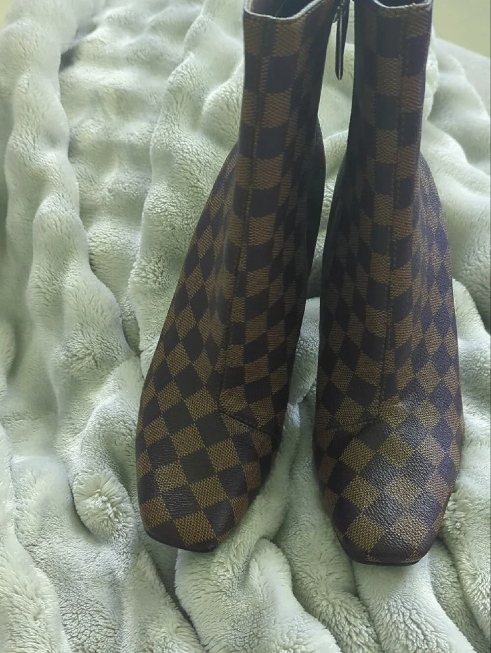Cape Robbin Brown Checkered Block Heel Ankle Boots Like New